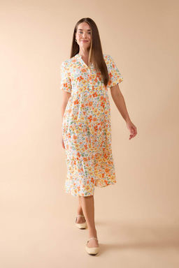 Платье миди с короткими рукавами и V-образным вырезом с рисунком