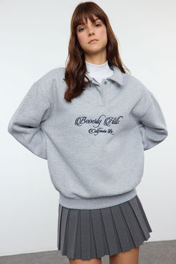 TRENDYOLMILLA Ac?k Pembe Gomlek Yaka Nak?sl? Regular Fit Kal?n Ici Polarl? Orme Sweatshirt TWOAW24SW00182