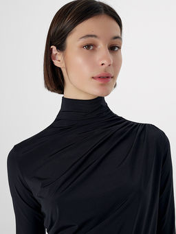 Джемпер женский черный