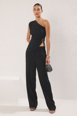 Siyah Duz Kay?k Yaka Kolsuz Orme Scuba Krep Party Bluz TPRSS25BZ00045