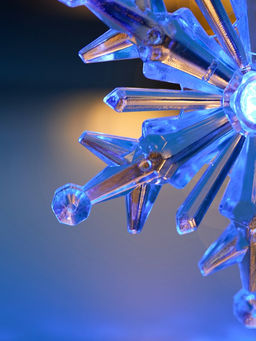 Подвеска светодиодная «Ледяная снежинка» 11 см, 1 LED, от батареек LR41×3, свечение RGB