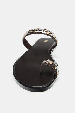 SANDALIA PLANA TACHAS / Marr?n - Zara фото 5