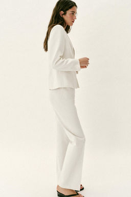 BLAZER ENTALLADA HOMBRERAS / Crudo - Zara фото 3