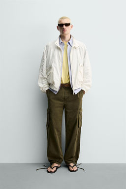 CAZADORA T?CNICA RELAXED FIT / Crudo