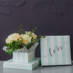 Коробка для цветов с вазой и PVC окнами складная With love, 23 х 30 х 23 см - Дарите счастье фото 5