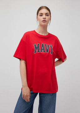 Mavi Logo Bask?l? K?rm?z? Tisort