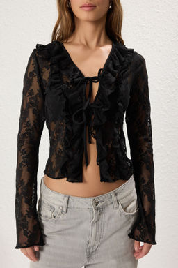 Trendyolmilla Siyah Dantel Fitted/Vucuda Oturan Buzgu/Drape ve Baglama Detayl? Esnek Orme Bluz TWOSS25BZ00270  фото 3