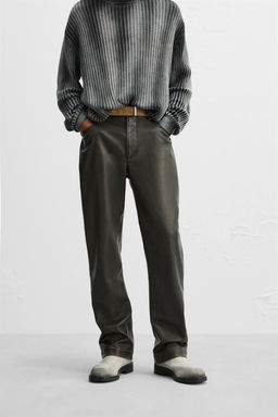 LIMITED EDITION LEATHER EFFECT TROUSERS - Zara фото 2
