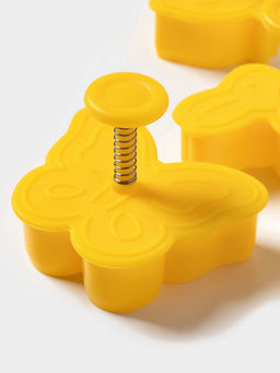 Цена за 2 шт. Плунжеры кондитерские Доляна Пасха, набор 4 шт., 5?5 см, пластик жёлтые