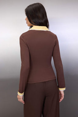 Kahverengi Ekose/Kareli Fitted/Vucuda Oturan Dokuma Detayl? Orme Bluz TWOAW26BZ00008