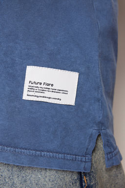 Indigo Oversize/Genis Kesim Dikisli Etiketli Soluk Efektli %100 Pamuk T-Shirt TMNSS24TS00005 - Trendyolmilla фото 6