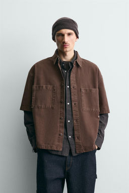 CAMISA ESTRUCTURA BOLSILLOS / Marr?n