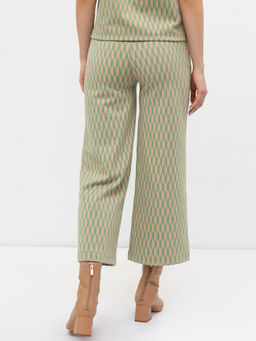 Брюки женские пыльно-зеленые с принтом в виде орнамента геометрия на шалфее 182446 - Mark formelle фото 3