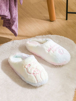 Kedi Nak??l? Kad?n Ev Terli?i