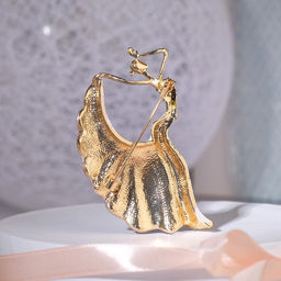 Брошь «Балерина» драма, серая в чернёном золоте