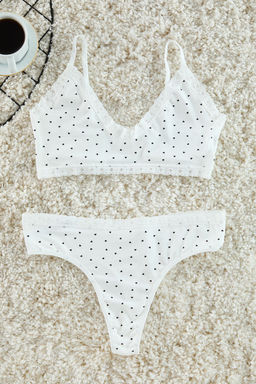 Trendyolmilla Beyaz Pamuklu Kalpli Dantelli Kaps?z Orme Ic Camas?r? Tak?m? THMAW25CC00018