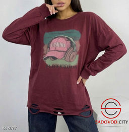 Кофта женская с рваным эффектом