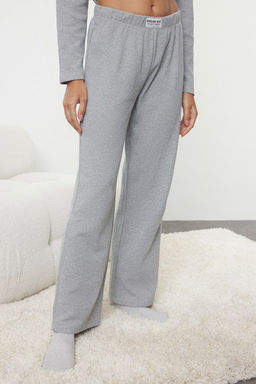 Trendyolmilla Gri Melanj Slogan Etiket Detayl? Waffle Kumas Orme Pijama Tak?m? THMAW25PT00022