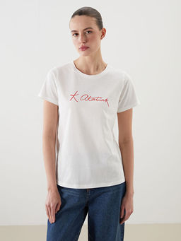 Bisiklet Yaka Atat?rk ?mza Bask?l? Kad?n Ti??rt