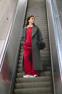 Свитшот с велюровым эффектом "Брусника" утепленный женский