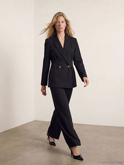 Standart Fit Kad?n Pileli Kuma? Pantolon