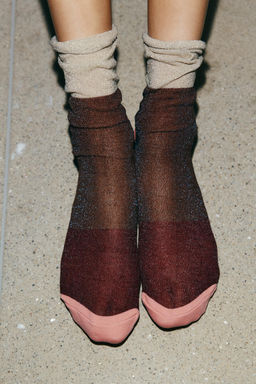 COMBINED SOCKS WITH METALLIC THREAD