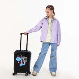 Чемодан детский 32 л (S), отдел на молнии, 4 колеса, цвет чёрный