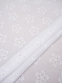 Шитье "Снежка - крупный цветок" цв.молочно-белый, ш.1.4м, батист, хлопок-100%, 80гр/м.кв