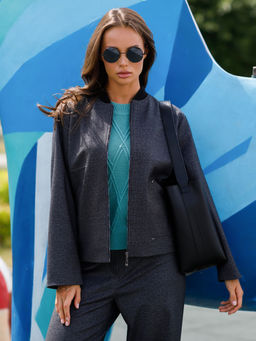 Жакет бомбер трикотажный