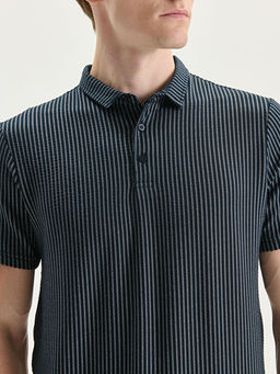 Hakim Yaka K?sa Kollu Erkek Dokulu Ti??rt