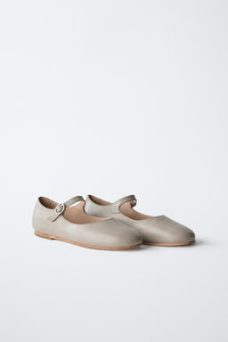 LIMITED EDITION BALLERINA WITH ANKLE STRAP