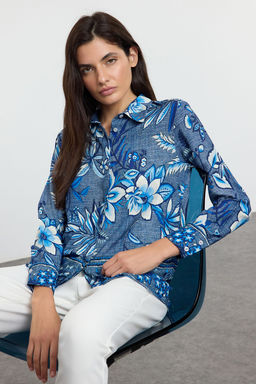 TRENDYOLMILLA Mavi Cicek Desenli Oversize Genis Kal?p Dokuma Gomlek TWOAW25GO00118