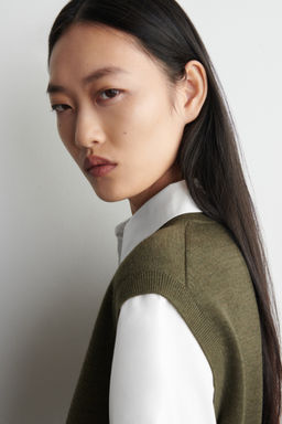 CHALECO DE LANA MERINO CON CAMISA - H&m фото 4