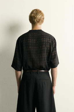 CAMISA SEMITRANSPARENTE JACQUARD CUADROS / Negro