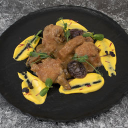Томленая говядина с черносливом в сливочном соусе Кухня от шефа / Cucina dello chef, 400г - Cucina dello shef фото 3
