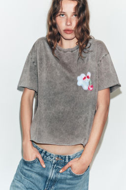 CAMISETA EFECTO LAVADO ?NGELA BACHER / Gris antracita