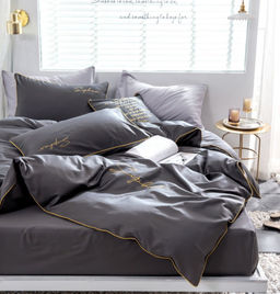 КПБ Mency Winni однотонный с вышивкой на резинке по кругу MENWOV001 Семейный