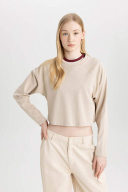 Крутая футболка свободного кроя с длинными рукавами