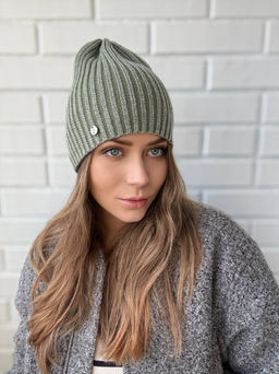 Шапка Искра