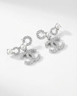 Стильные серьги