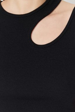 Trendyolmilla Siyah-Beyaz 2li Paket Cut Out Detayl? Fitted Crop Fitilli Esnek Orme Atlet TWOSS23AL00006  фото 6