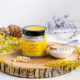 Мёд с ядром кедрового ореха 220 г Мёд с ядром кедрового ореха 220 г