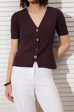 Kahverengi Dugme Detayl? V Yaka Triko Bluz TWOSS26BZ00129