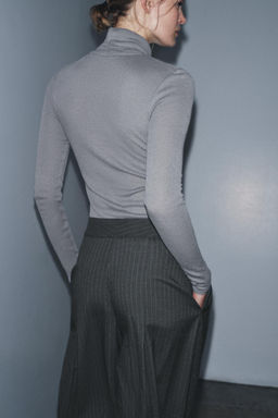 RIBBED HIGH NECK TOP - Zara фото 3