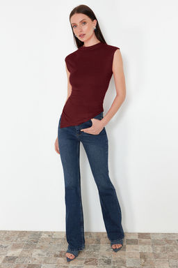 Bordo Dik Yaka Buzgu/Drape Detayl? Fitted/Vucuda Oturan Asimetrik Orme Bluz TWOSS24BZ00534