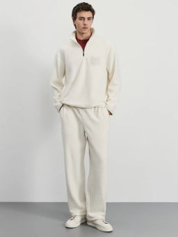 Брюки relax fit из фактурной ткани / Zarina