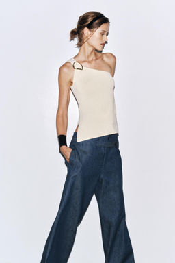 ASYMMETRIC KNIT TOP WITH DETAIL - Zara фото 4