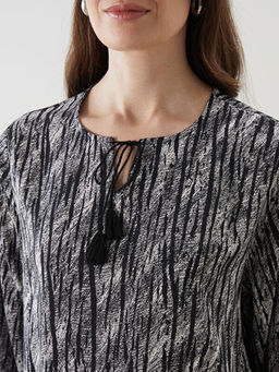 Ba?lamal? Yaka Desenli Kad?n Bluz