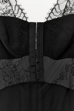 VESTIDO SATINADO ENCAJE ASIM?TRICO / Negro - Zara фото 6
