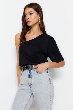 TRENDYOLMILLA Siyah Asimetrik Yaka %100 Pamuk Tek Kol Regular/Normal Kal?p Basic Orme T-Shirt TWOSS23TS00379 фото 4